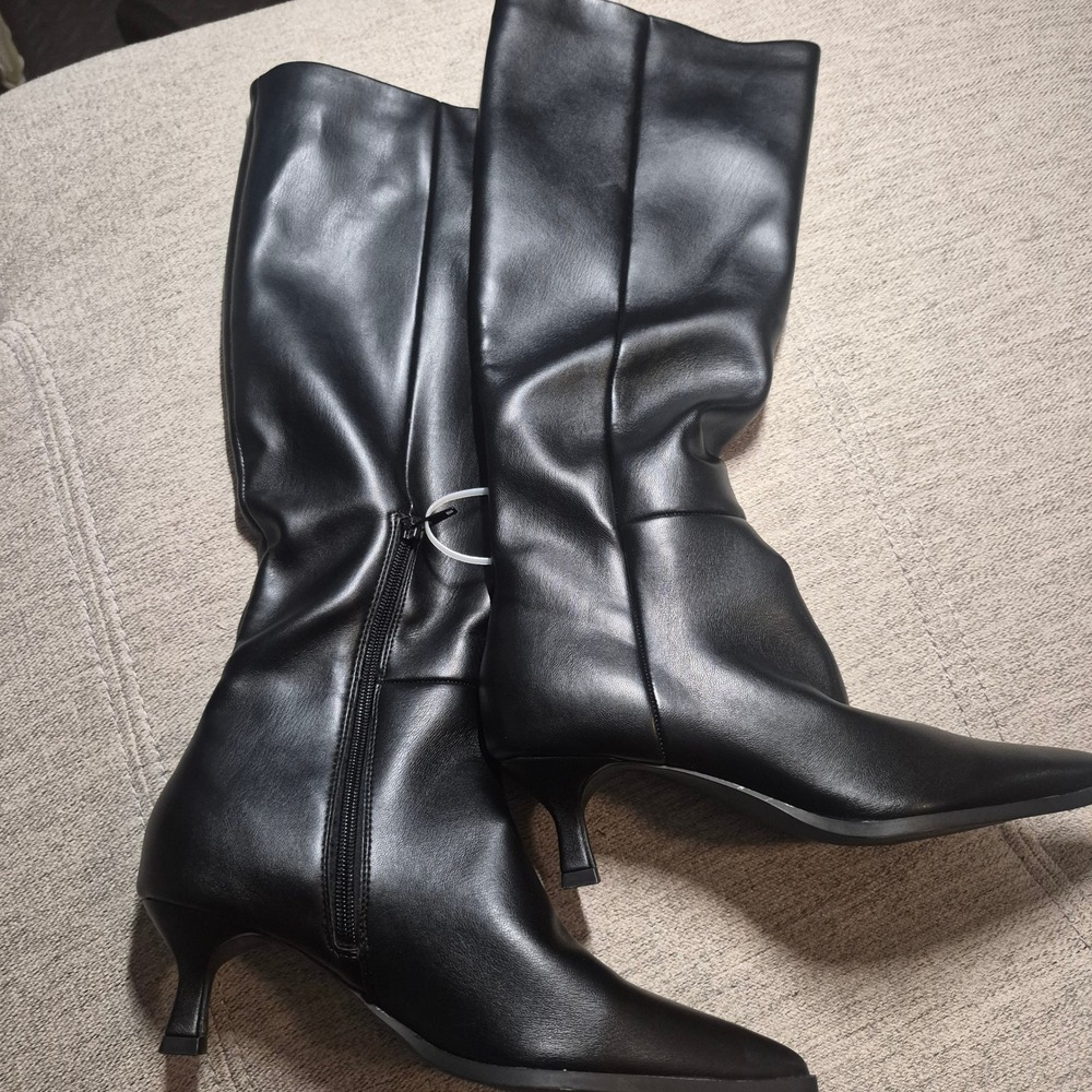 Black Faux Leather Knee High Kitten Heel Boots Pointed Toe Side Zip Women 7M